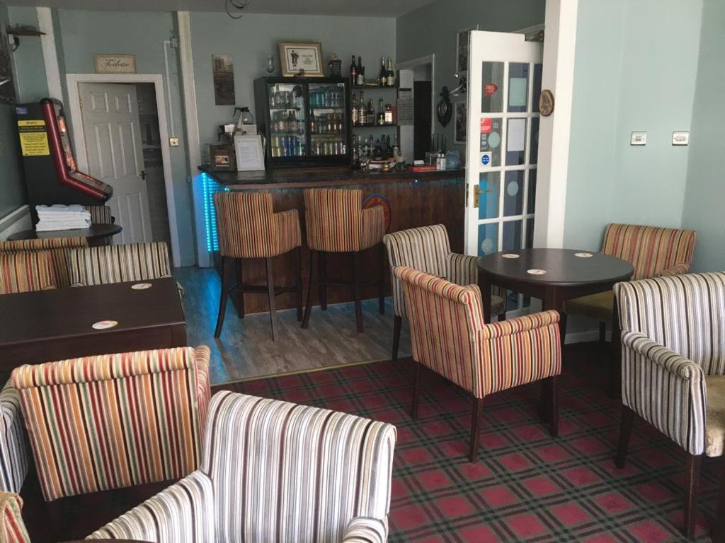 The Glenroy Couette-café